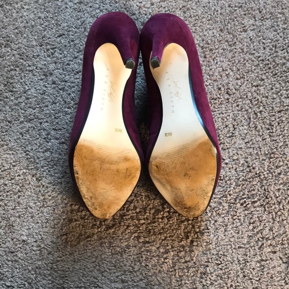 Lord & Taylor 424 Fifth Maroon Booties, Size 8 - Picture 4 of 5